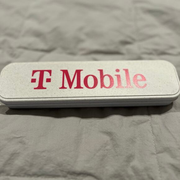 T-Mobile Utensil Set - Picture 6 of 6